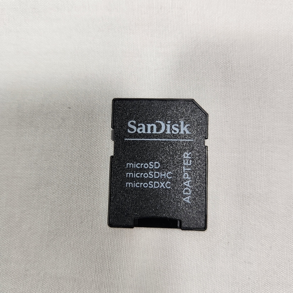 GoPro 4 silver bundle - Picture 3 of 3